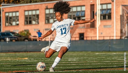 ECC Lands 18 Soccer Student-Athletes to Men's and Women's All-Region Teams